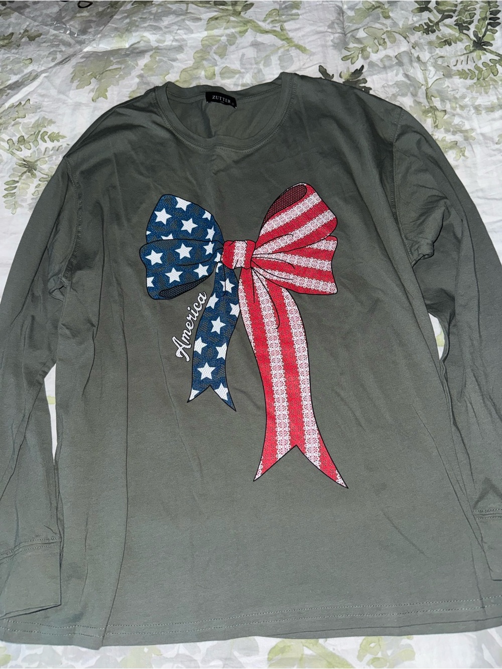 Zutter Olive Green Long Sleeve Top with American Flag Bow SZ M 100% cotton